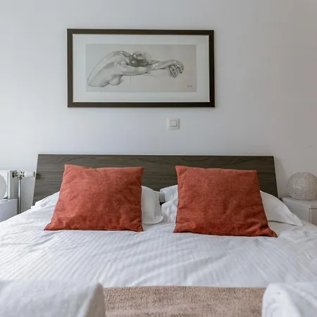 Casiola - Spacious & Light With Double Terrace Lejlighed *