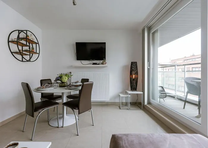 Casiola - Spacious & Light With Double Terrace Appartement Nieuwpoort