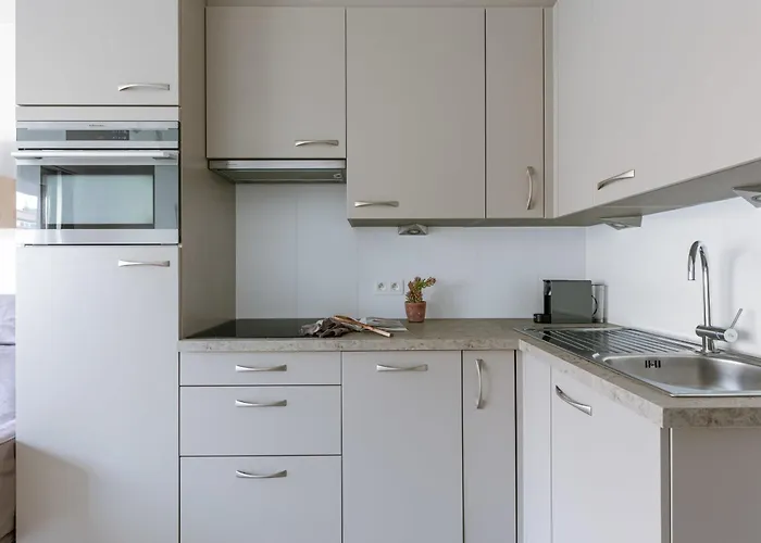 Casiola - Spacious & Light With Double Terrace Appartement Nieuwpoort