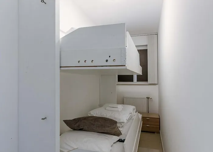 Casiola - Spacious & Light With Double Terrace Appartement Nieuwpoort